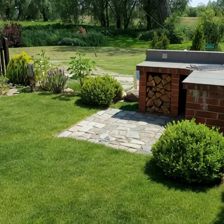 A Small, Lovingly Decorated Vacation Home Right on Lake Uckersee