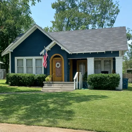 Historic, Cozy Home in the Heart of Town