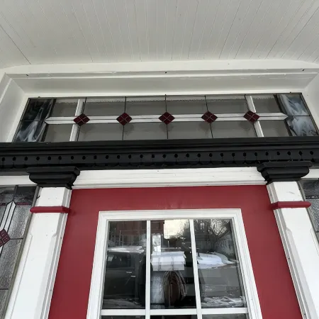 Victorian charmer just steps from the lake!