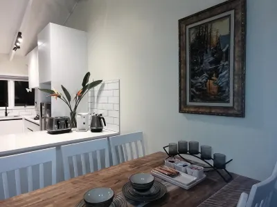 Takapuna Centre 3B plus Netflix Hotels in North Shore