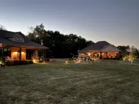 Two-House Private Country Retreat - 4 Bedrooms and 3.5 Baths - Wifi