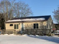 Snowmobilers, Hunters, and Adventurers…Welcome! -  Privatzimmer