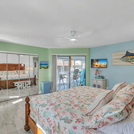 Sandy Cheeks & Barefeet, Gorgeous Interior Gulf Beach Place, Pool, on Beach Side
