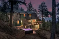 Views, Hot Tub, Skee-ball, Pool Table, Disc-golf, Trail Access on Property! - 4-Star