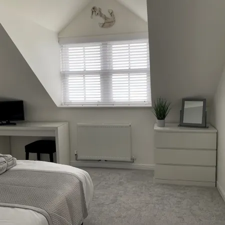 2 Bed Apartment The Priory - Panoramic Sea View