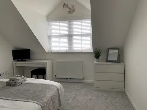 2 Bed Apartment The Priory - Panoramic Sea View - 3 tähden