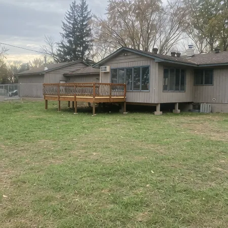 Large pet friendly, kid friendly house!  35 minutes from US Bank Stadium etc.