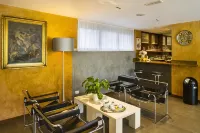 Hotel Ghironi - ที่มีบาร์