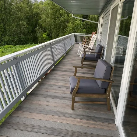 HomerHouse907 Family Friendly-5BR, 3BA, close to town. Huge yard, great stay!