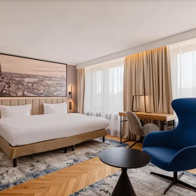 Radisson Blu Hotel & Spa, Daugava Riga Отели рядом с достопримечательностью «Атгазане»