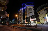 Srivar Hotels - Parkering