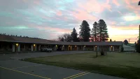 Cle Elum Travelers Inn - parking