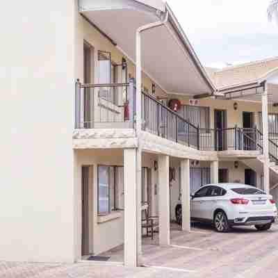 Ivory Lodge Bendor Hotel Exterior