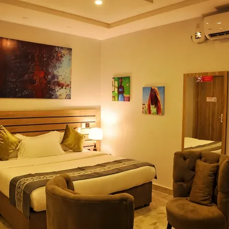 Moz One Executive Guest Rooms Hombori