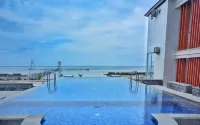 Horison Resort Antawirya Jepara - parking