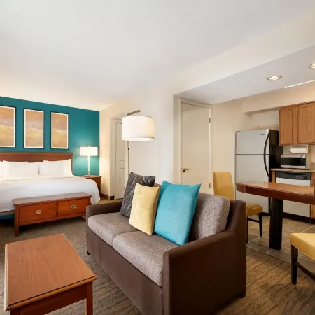 Hawthorn Suites by Wyndham Tinton Falls