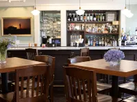 Jarrett House - 2-Star