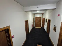 Douglas Hotel - parking