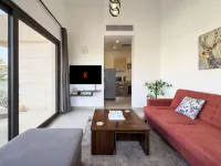 Double-Height 1BR | Pool views, G-Cribs - Condos