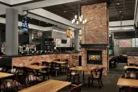 Hampton Inn & Suites by Hilton Langley-Surrey - breakfast