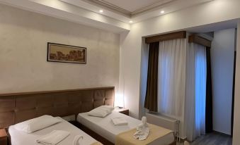Hotel Eka - Housity