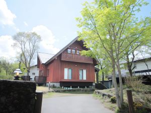 Yamanaka-Lake Log House HS2