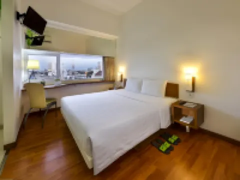 Whiz Hotel Pemuda Semarang Hotels in Central Semarang