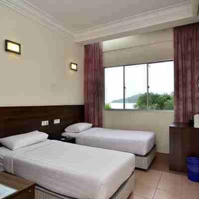 Puteri Bayu Beach Resort Rooms