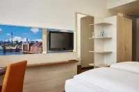 H+ Hotel Berlin Mitte Hotels near Berlin Wall Memorial