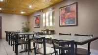 Econo Lodge Hotels in Waynesboro