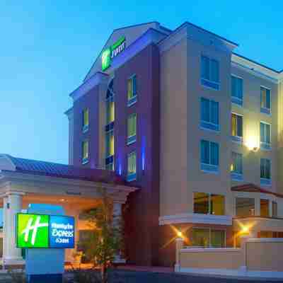 Holiday Inn Express & Suites Chaffee-Jacksonville West Hotel Exterior