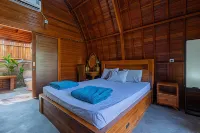 Kubu Selat Villa and Glamping Hotels near Pura Puncak Bukit Langkihan