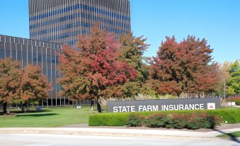 Holiday Inn Express & Suites Bloomington - Normal