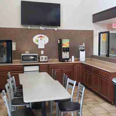 Super 8 by Wyndham Goodyear/Phoenix Area Dining/Meeting Rooms