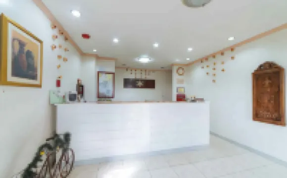 RedDoorz @ Arimbay Legazpi City