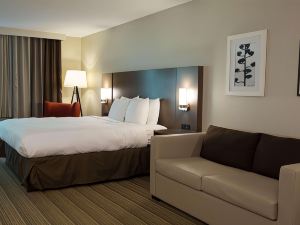 Country Inn & Suites by Radisson, Platteville, WI