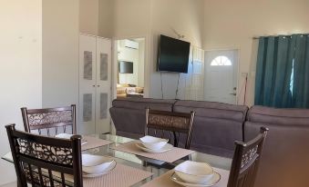 Immaculate 2-Bed House in Discovery Bay