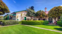 Daylesford Motor Inn Vic Pty Ltd Các khách sạn gần Wombat Hill Botanical Gardens