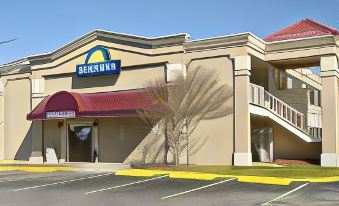 Days Inn by Wyndham Greensboro Airport