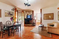 Casa del Cavaliere con terrazza e piscina condivisa