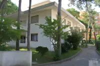 Modern Flat in a Quiet Area Near the Beach