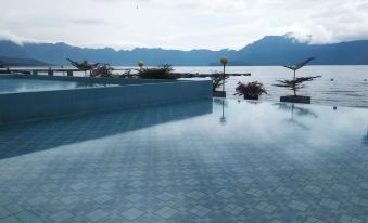 Hotel Maninjau Indah - the Lakeside Resort