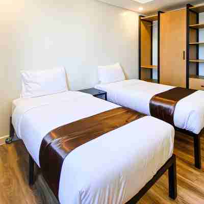 Wesfame Suites Rooms