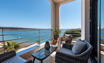 Del Mare Suites