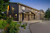 Super 8 by Wyndham Ankeny/Des Moines Area - parking