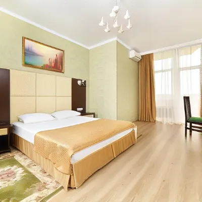 Emerald Hotel