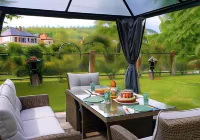 Le Jardin des Roses - Bergblick