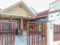 RedDoorz Syariah Near Pasar Sleko Madiun Отели в г. Мадиун