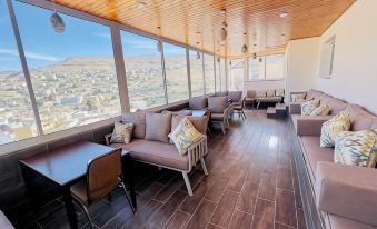 Beit Alshabaan Inn