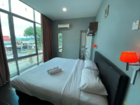 DSHOTEL Các khách sạn gần Tháp đồng hồ tưởng niệm Birch